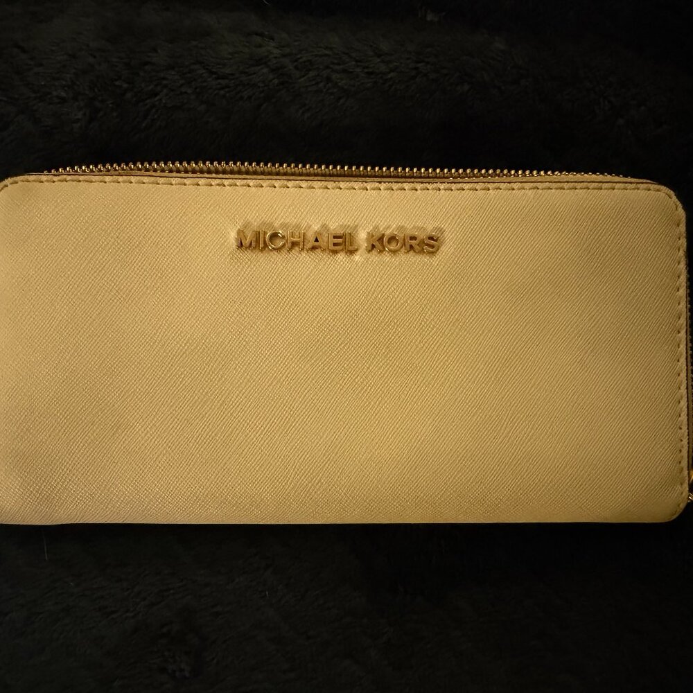 Michael Kors Leather Wallet